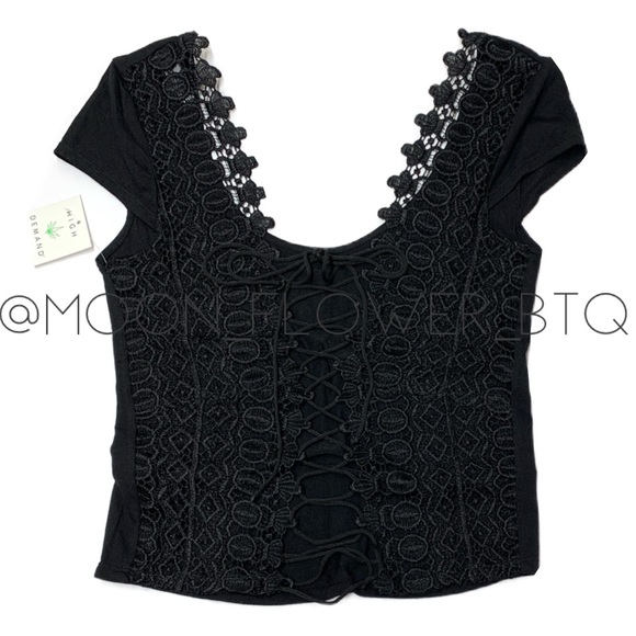 High Demand Lace-up Back Tee - Picture 2 of 12